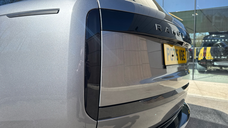 Land Rover Range Rover 3.0 D300 Autobiography 4dr Auto Diesel Estate